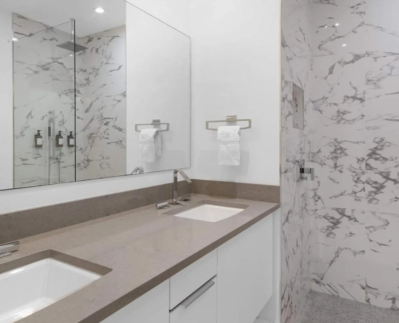 Two Bedroom Condo At One Cable Beach With Patio Нассау